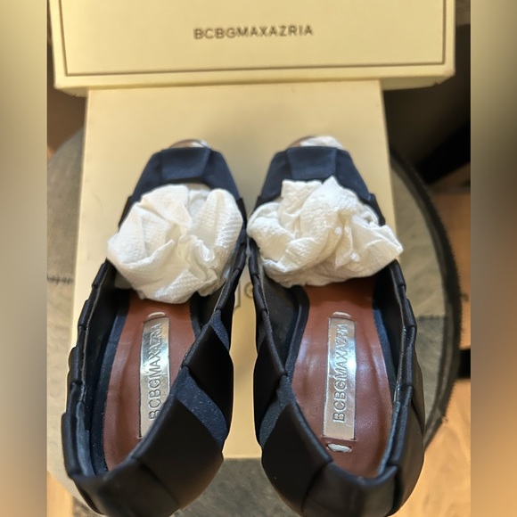 BCBGMAXAZRIA MA-LAURYN black satin heels Size 6M - Picture 1 of 5